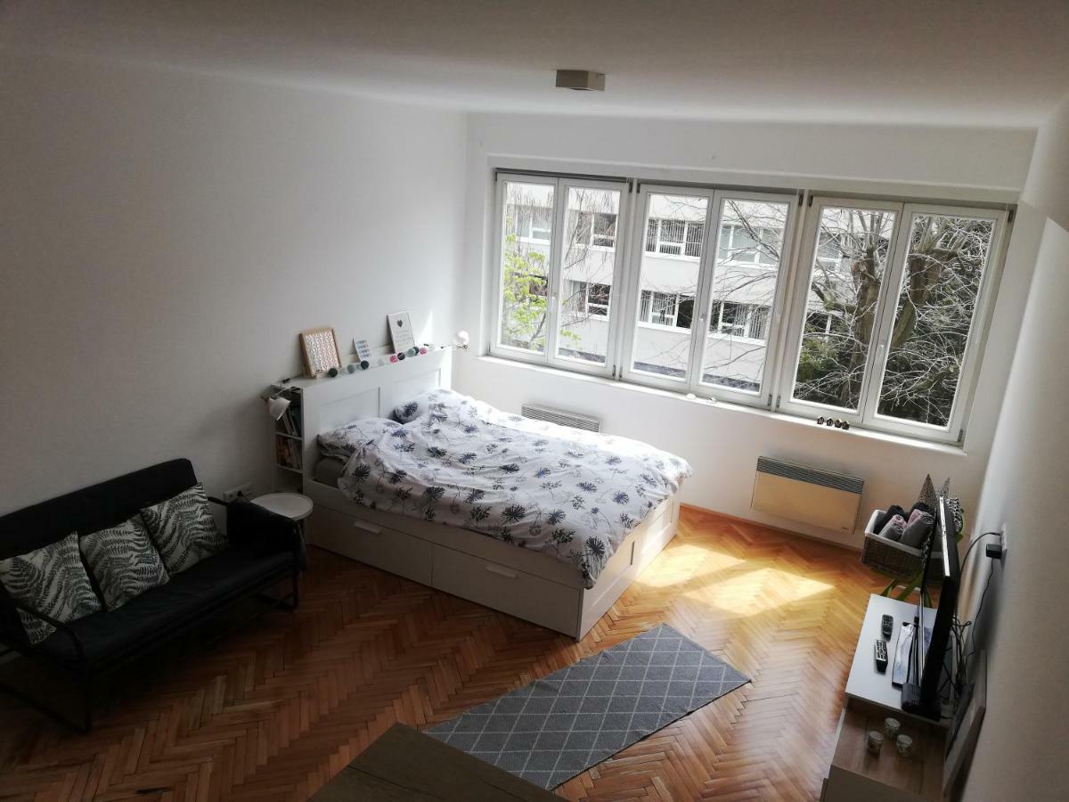 Bright & Stylish Studio Home, Superbly Located Szarajevó Kültér fotó
